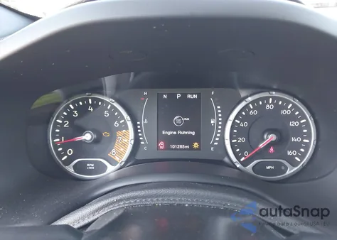 2020 Jeep Renegade Latitude 4X4 из США, поврежденный, VIN ZACNJBBB0LPL20556